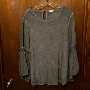 Beautiful top with bell sleeves and crocheting